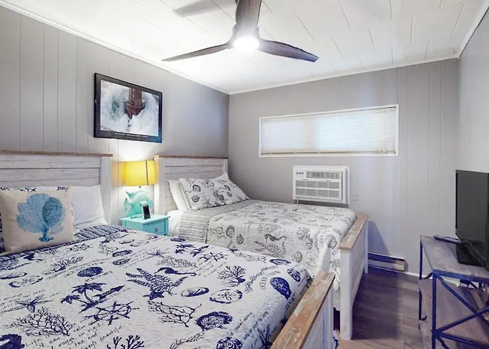 Oceanfront Calypso With Wifi Ocean View Balcony Washer & Dryer & Shared Pool *